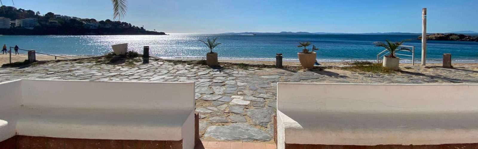 Santallúcia - Apartaments a la platja de l'Almadrava, Roses